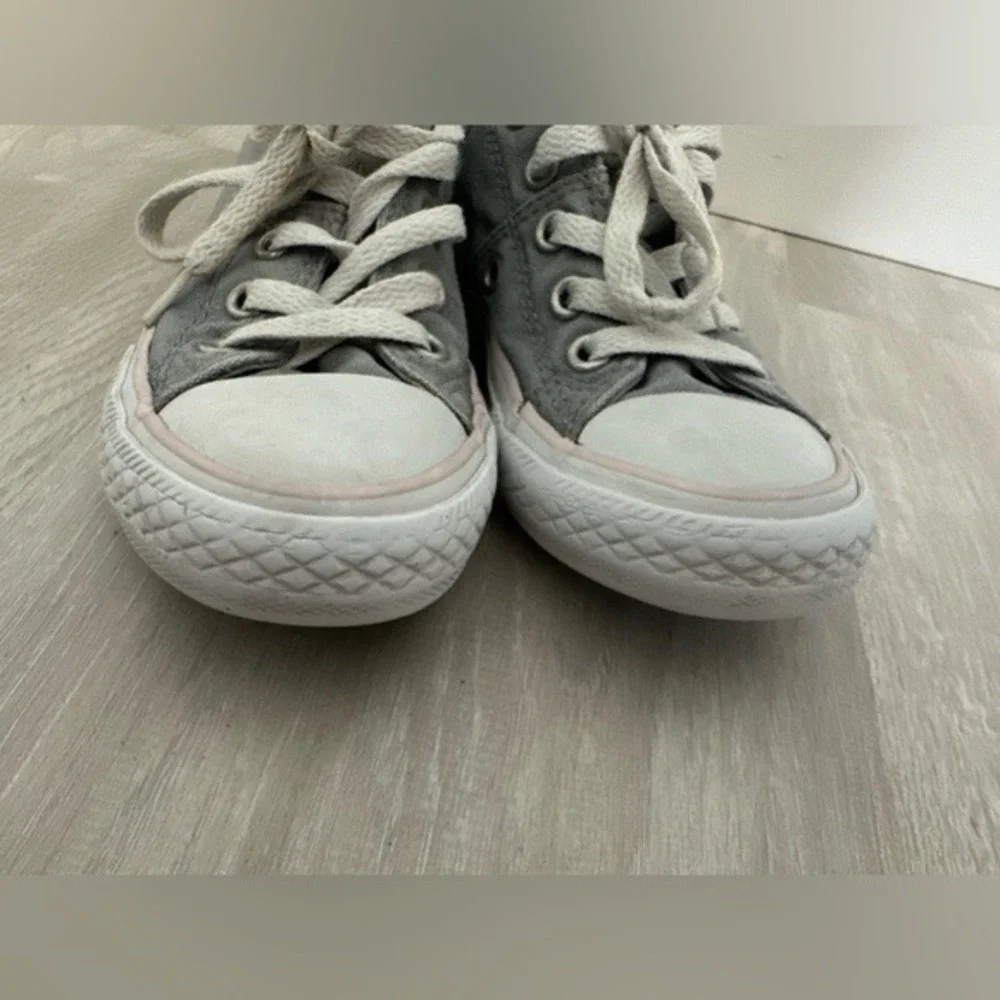 Kids Converse All Star Chuck Taylor Low Top Sneakers Gray Pink Sz 11
